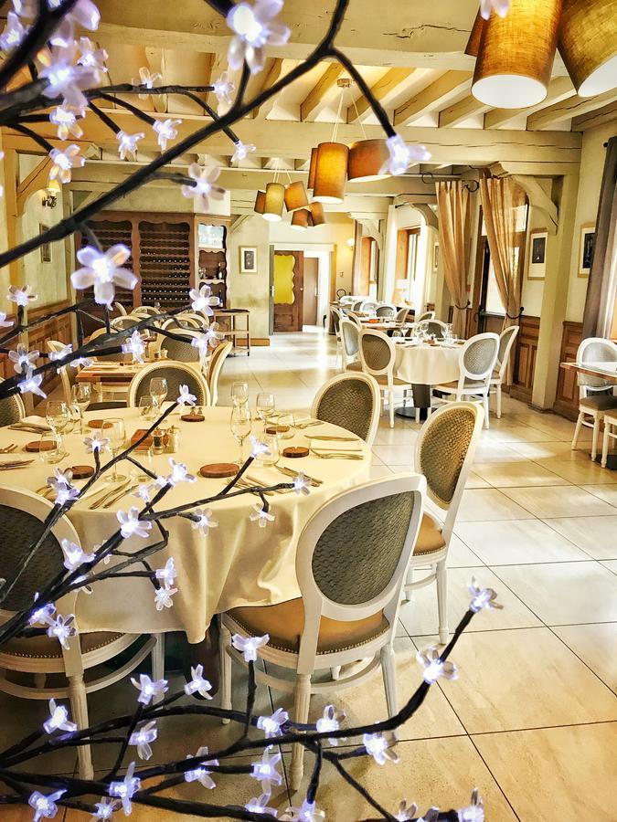Logis Hotel La Foret Senonches Экстерьер фото